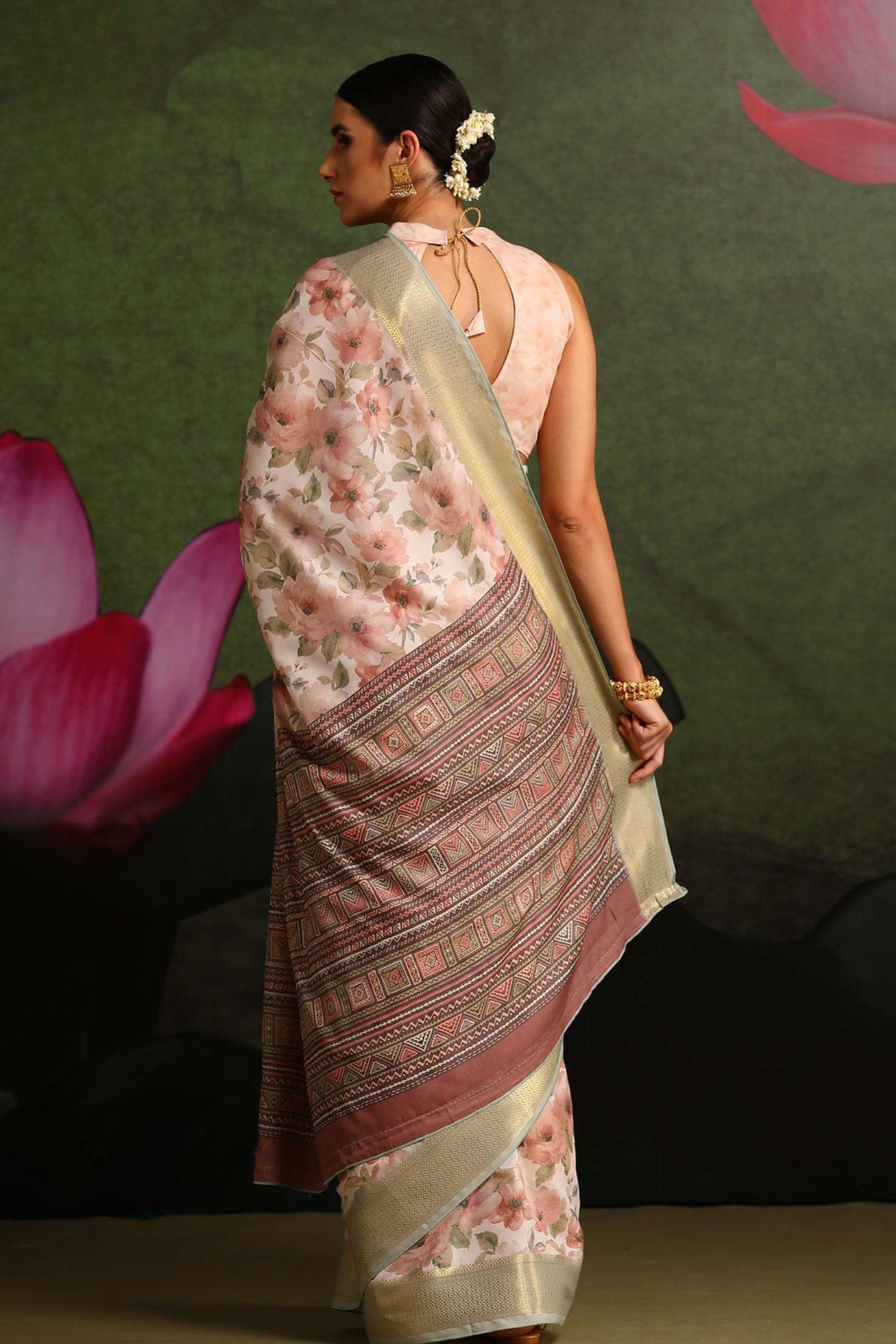 Buy MySilkLove Tacao Peach and Cream Floral Printed Saree Online