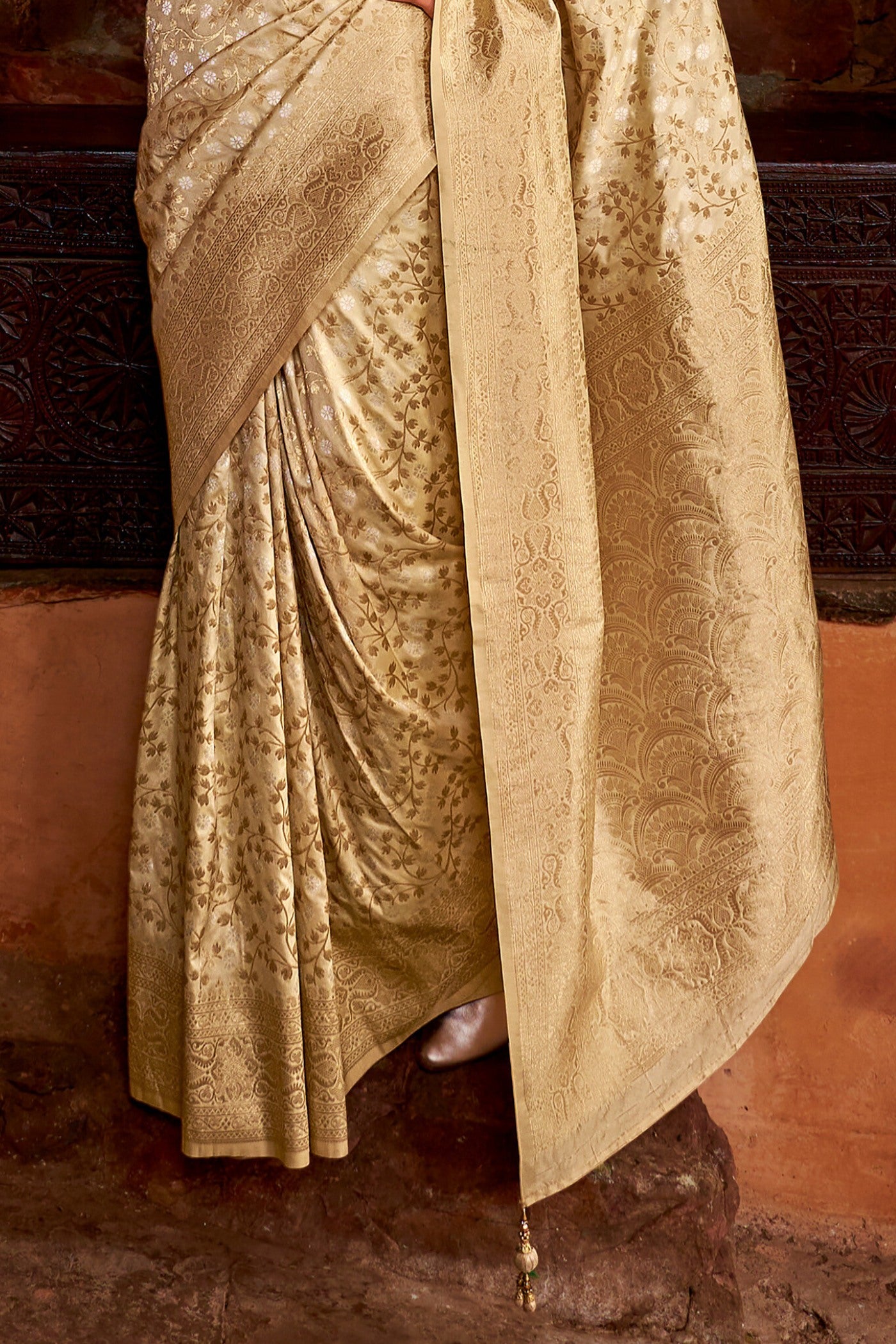 Buy MySilkLove Corvette Gold Woven Banarasi Saree Online