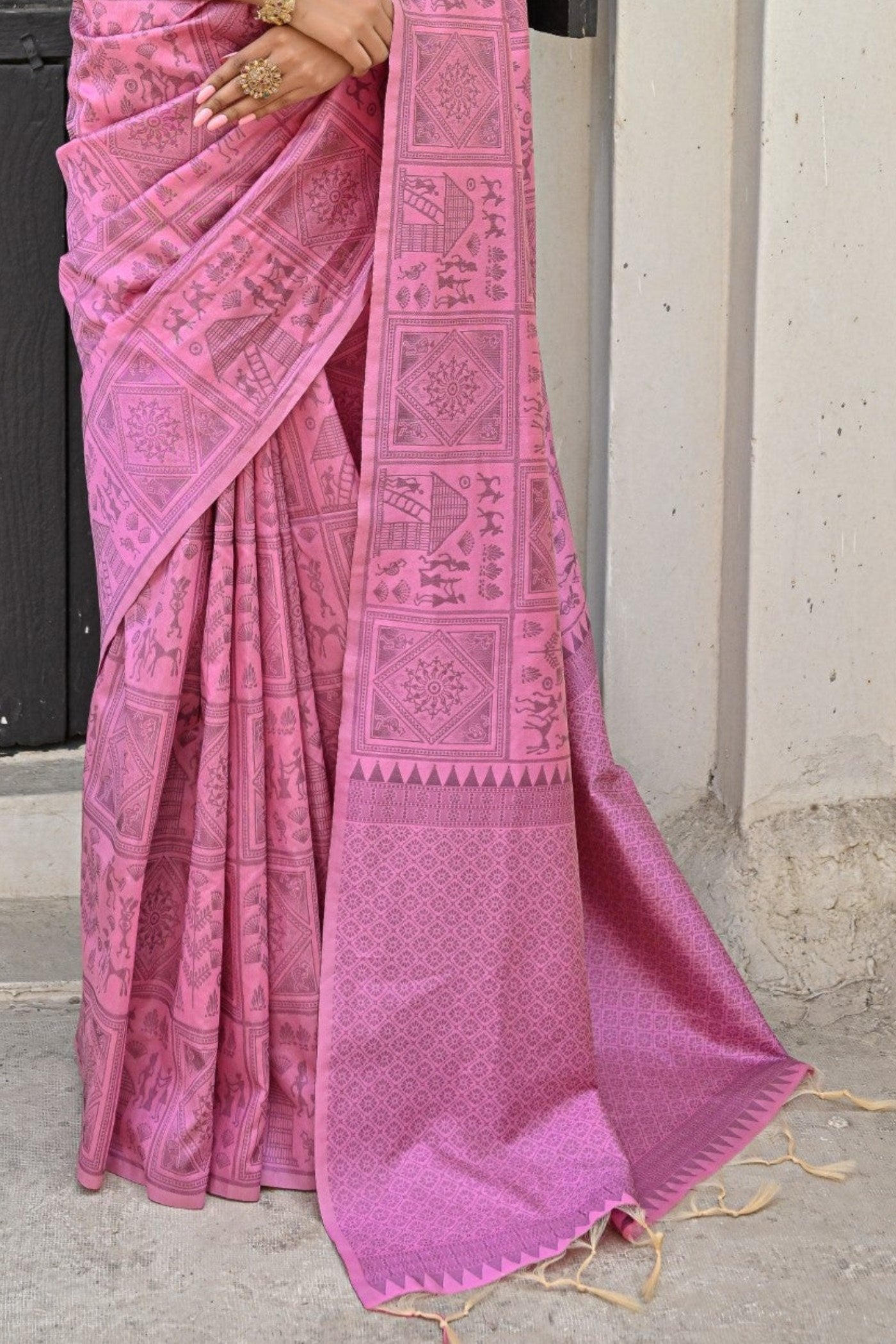 Buy MySilkLove Shimmering Blush Pink Woven Kalamkari Raw Silk Saree Online