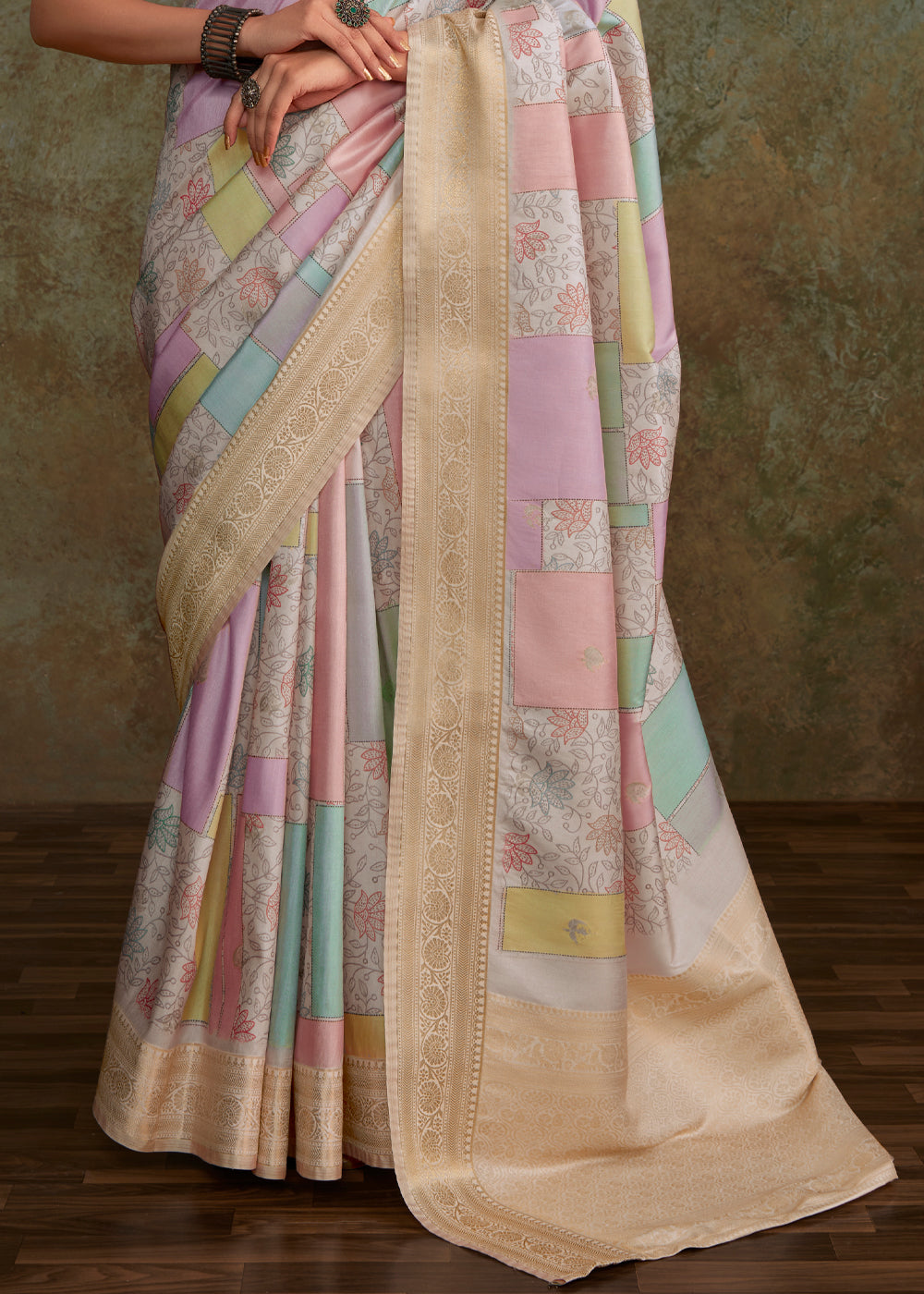 Buy MySilkLove Pharlap Pink Shade Digital Printed Soft Silk Saree Online