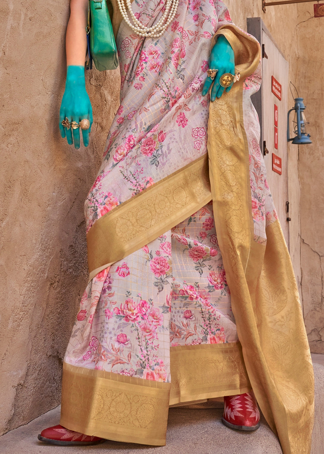 Buy MySilkLove Lotus Pink Georgette Handloom Printed Saree Online