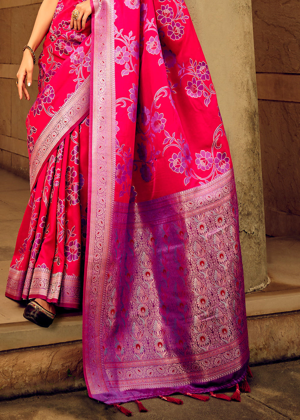 Buy MySilkLove Sasquatch Socks Pink Zari Woven Handloom Silk Saree Online