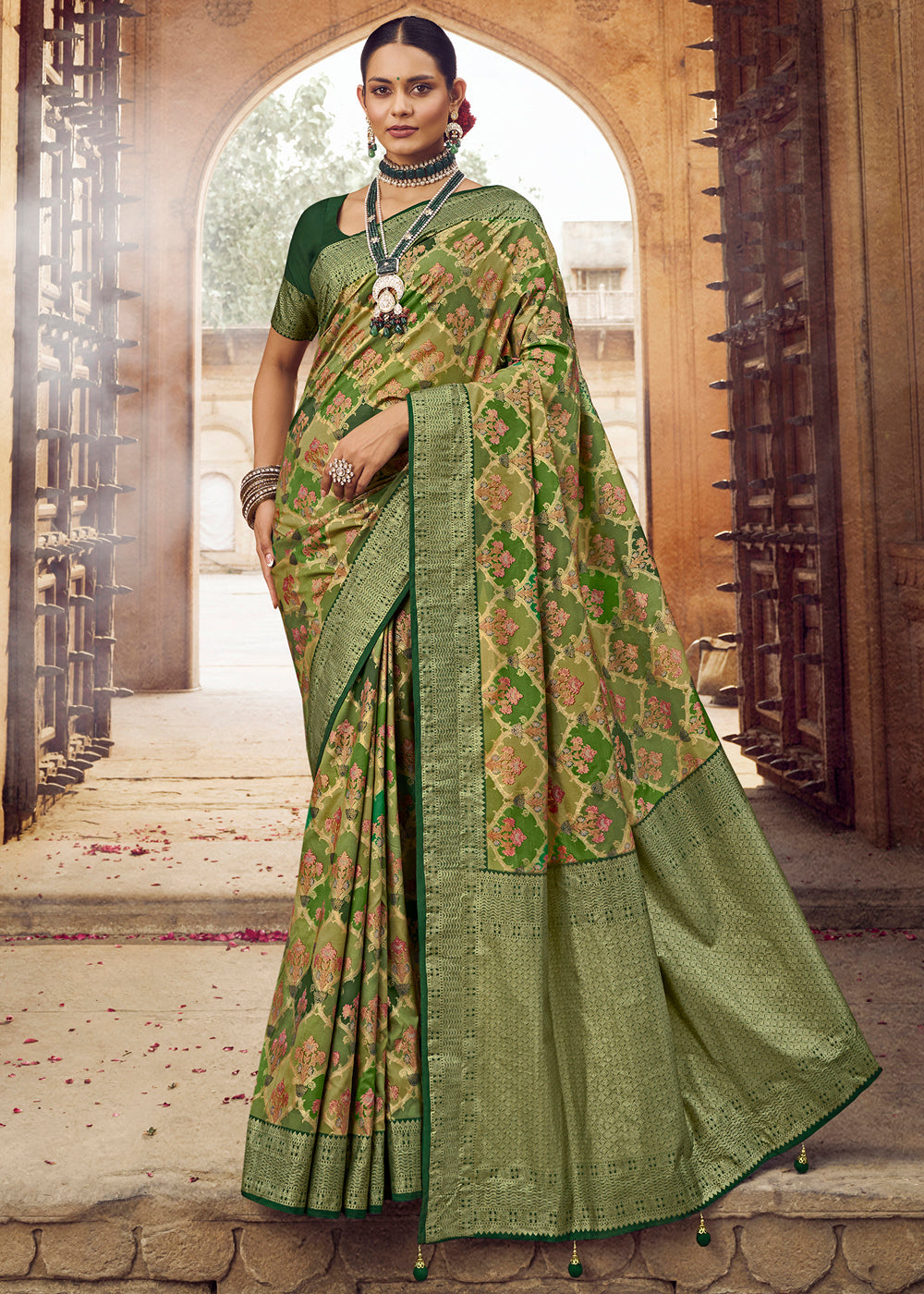 Buy MySilkLove Costa Del Sol Green Woven Banarasi Silk Saree Online