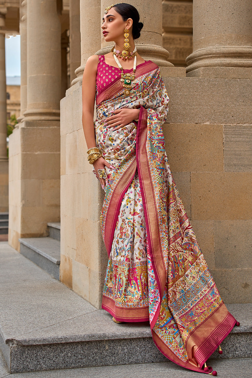 Buy MySilkLove Salmon Pink and White Handloom Printed Patola Silk Saree Online