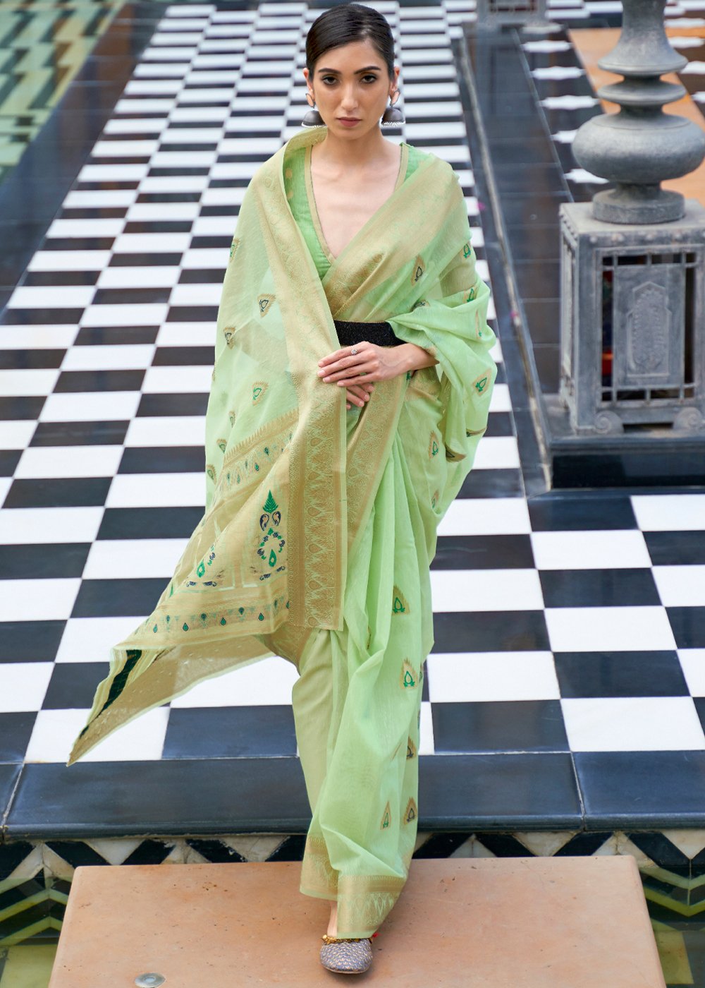 Buy MySilkLove Moss Green Zari Woven Banarasi Linen Saree Online