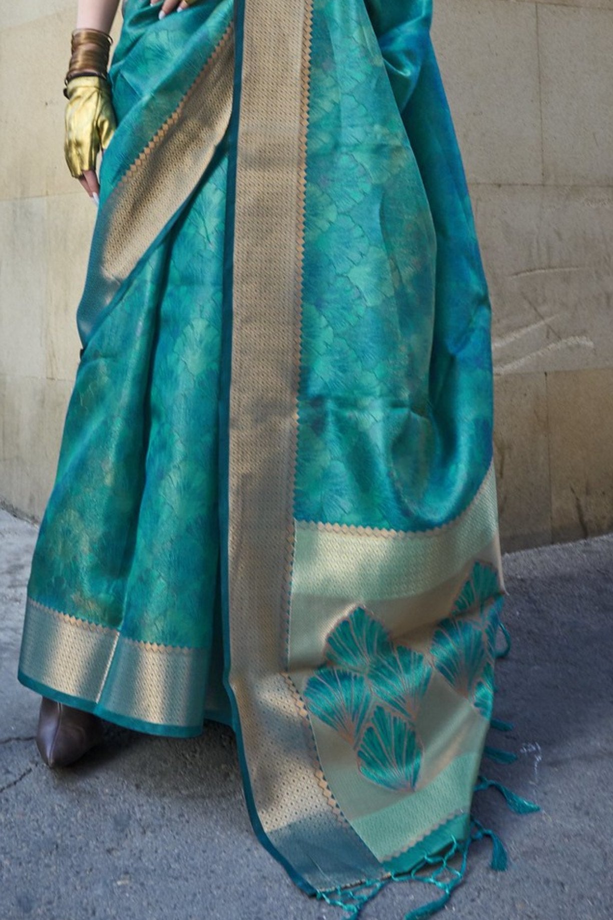 Buy MySilkLove Blue Chill Handloom Organza Saree Online