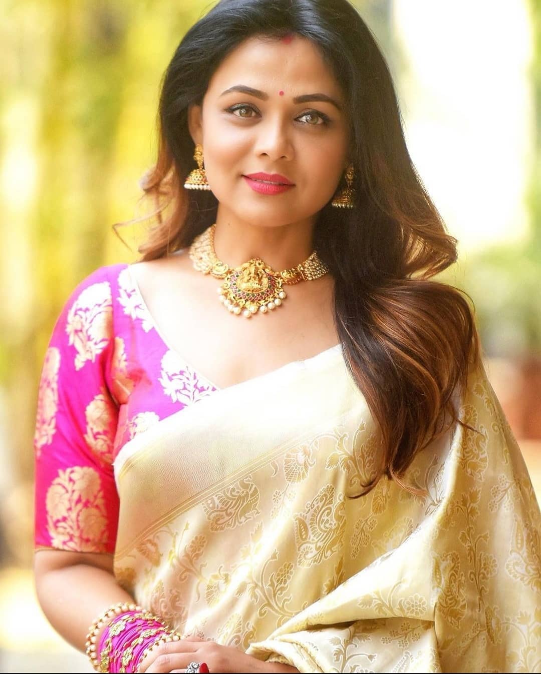Buy MySilkLove White Gold Woven Kanjivaram Saree - MySilkLove Online