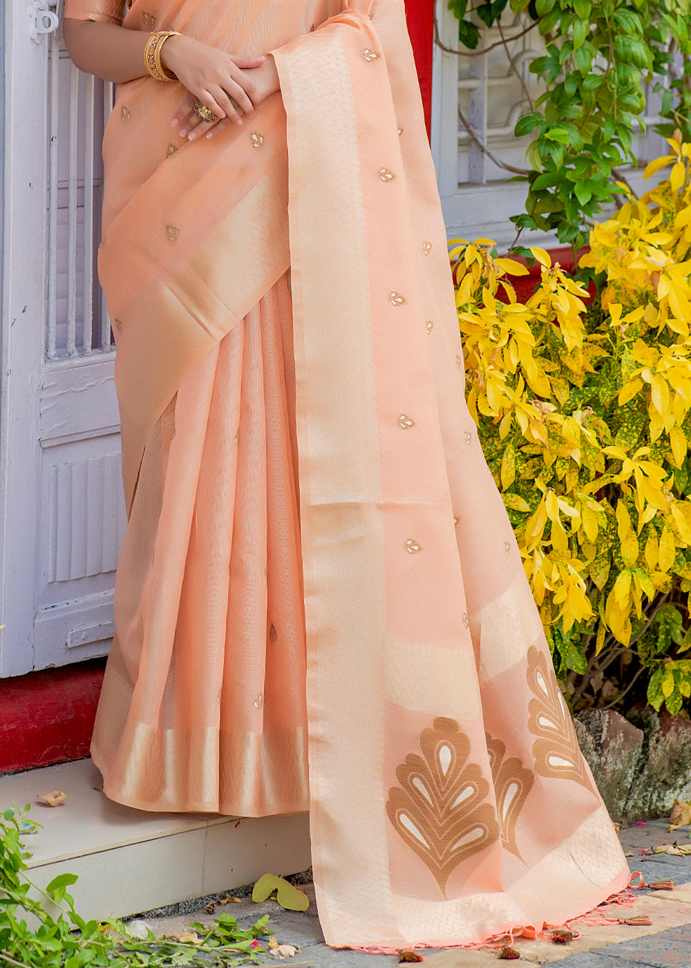 Buy MySilkLove Romantic Peach Woven Banarasi Linen Silk Saree Online