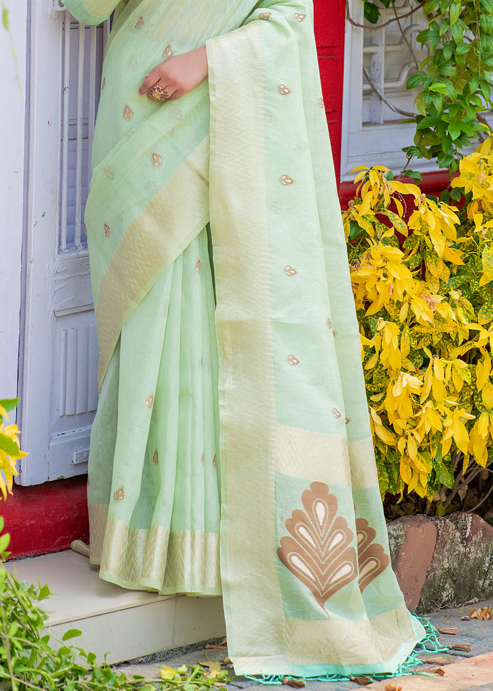 Buy MySilkLove Spring Rain Green Woven Banarasi Linen Silk Saree Online