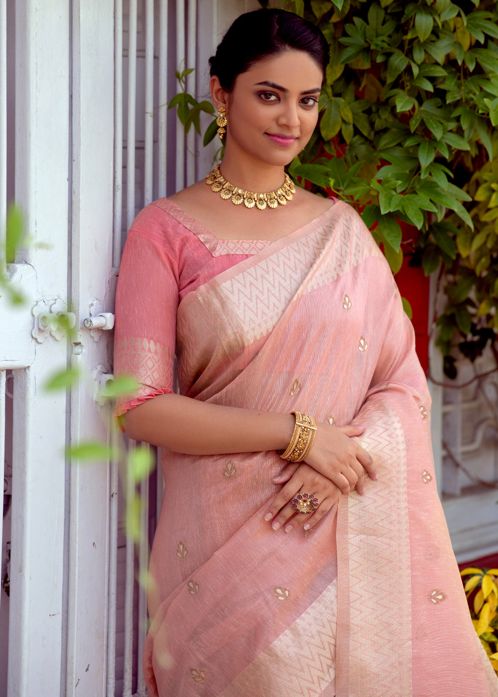Buy MySilkLove Petite Orchid Pink Woven Banarasi Linen Silk Saree Online