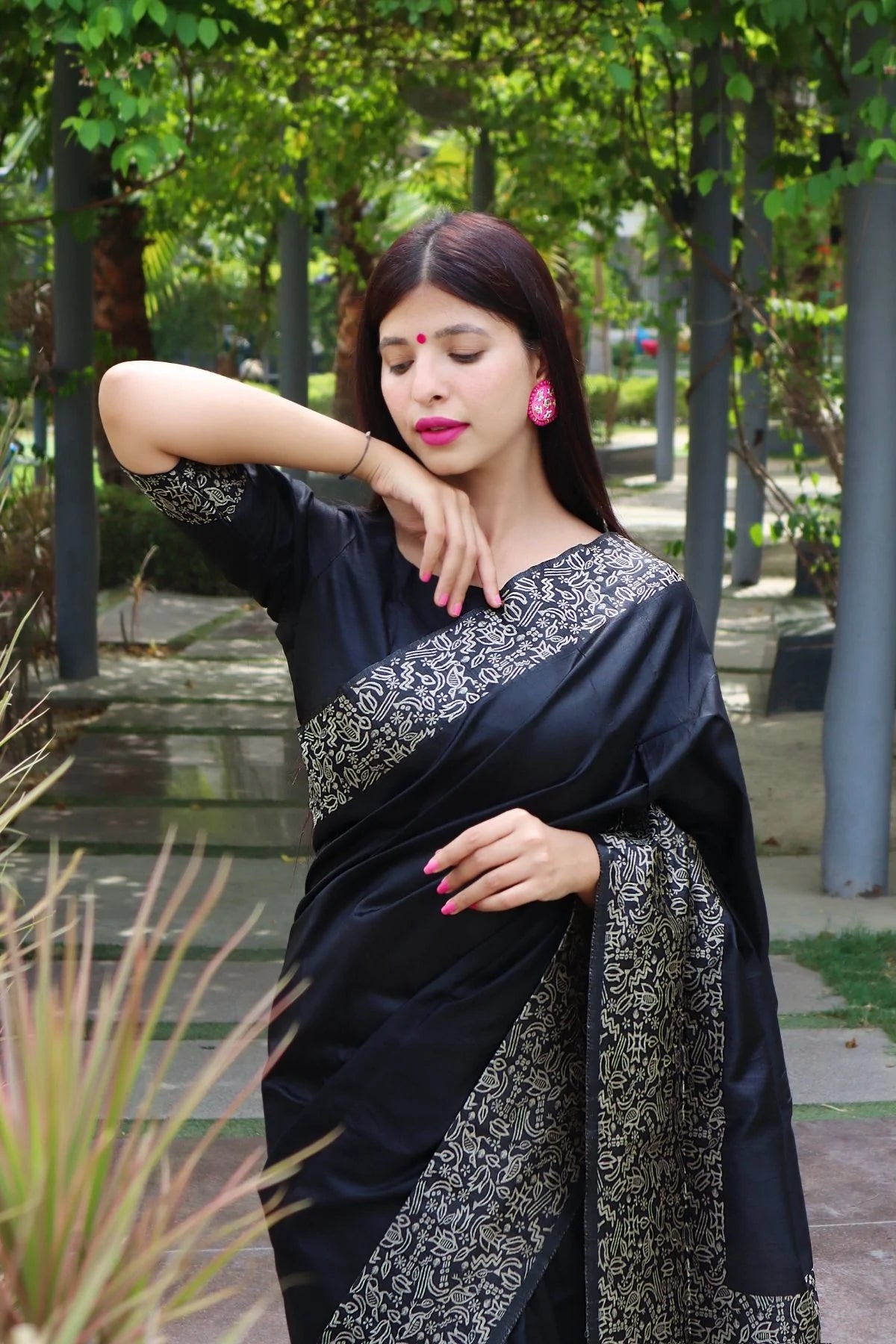 Buy MySilkLove Woodsmoke Black Banarasi Raw Silk Saree Online