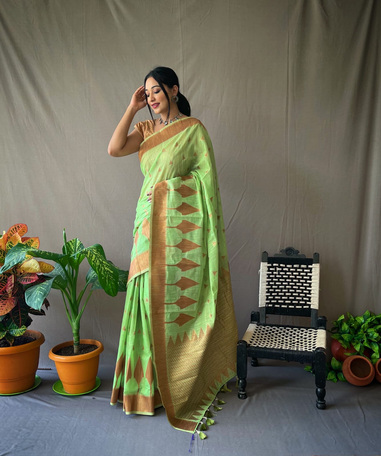 Buy MySilkLove Deco Green Zari Woven Cotton Saree Online