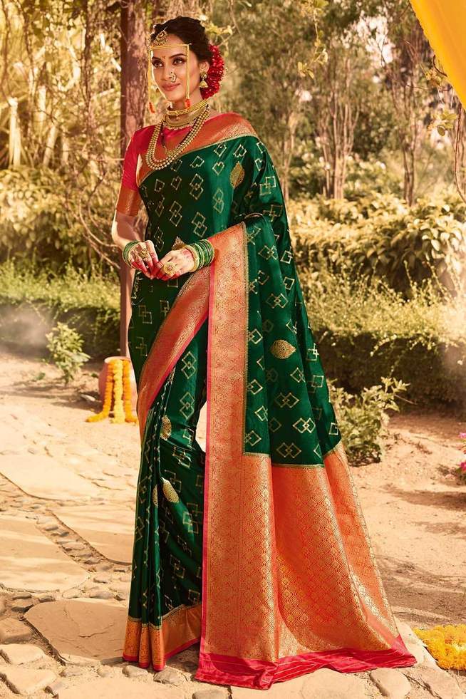 Buy MySilkLove Bush Green Zari Woven Kanjivaram Saree Online