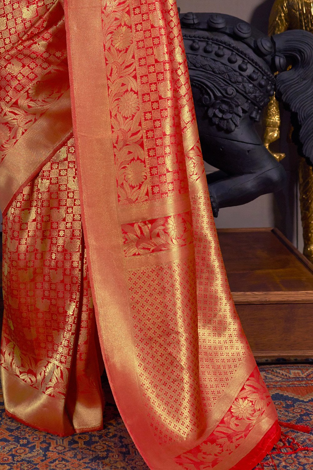 Buy MySilkLove Guardsman Red Woven Kanjivaram Saree Online