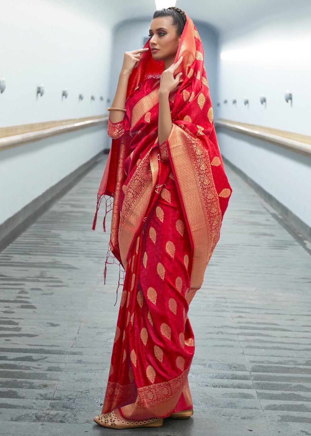 Buy MySilkLove Scarlet Red Zari Woven Banarasi Saree Online