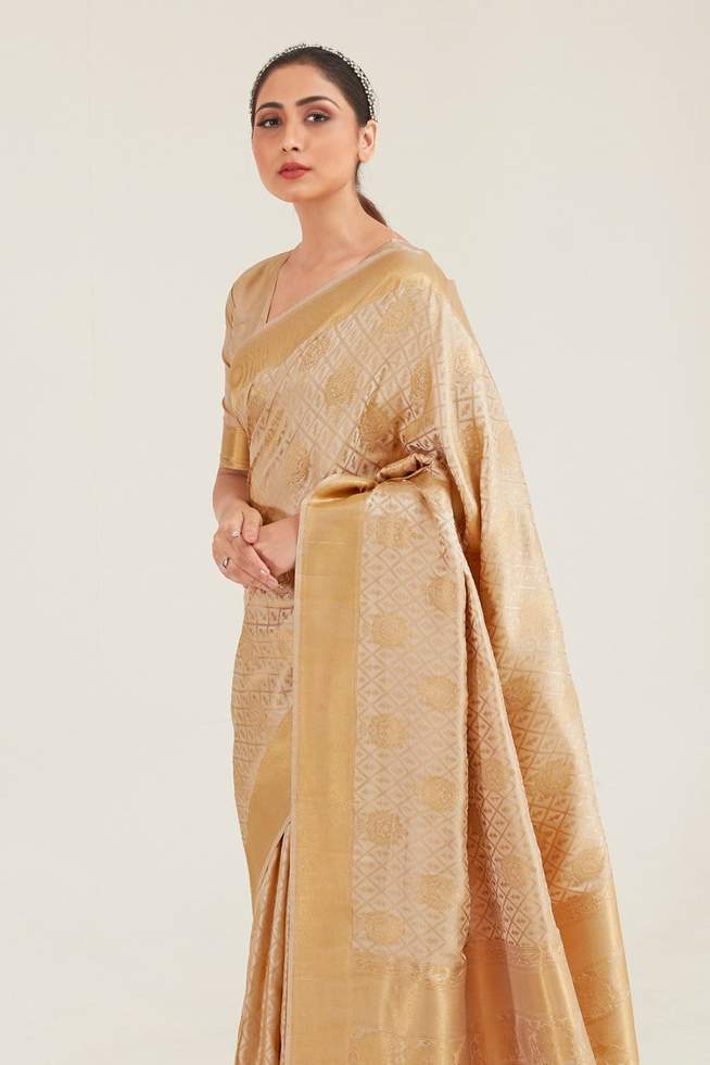 Buy MySilkLove Cameo Golden Zari Woven Banarasi saree Online