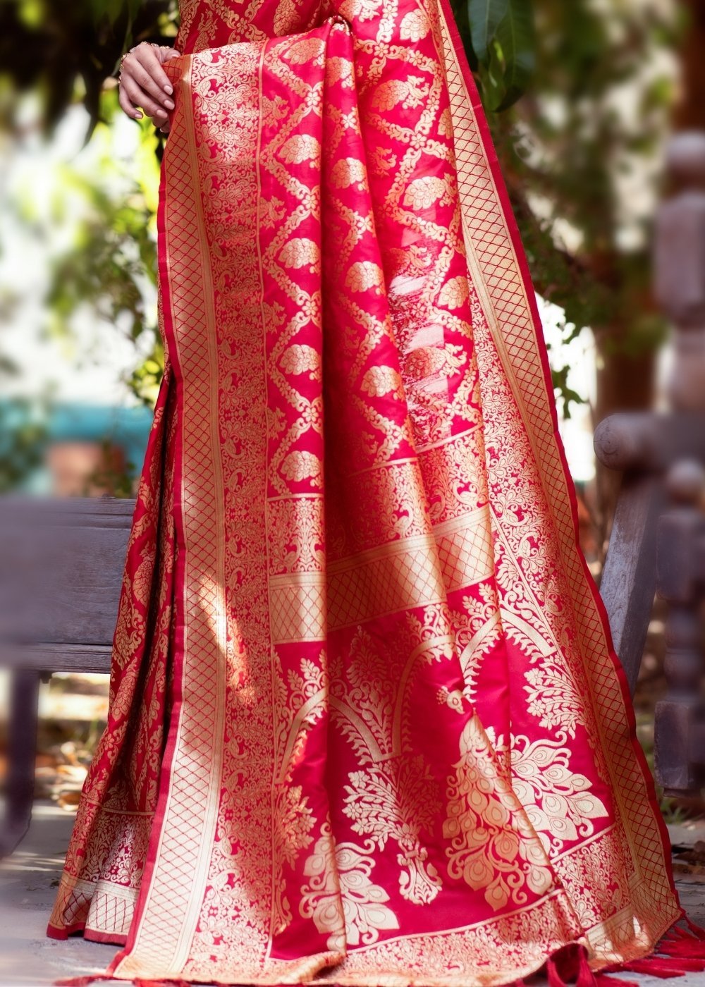Buy MySilkLove Valencia Pink Handloom Woven Banarasi Silk Saree Online