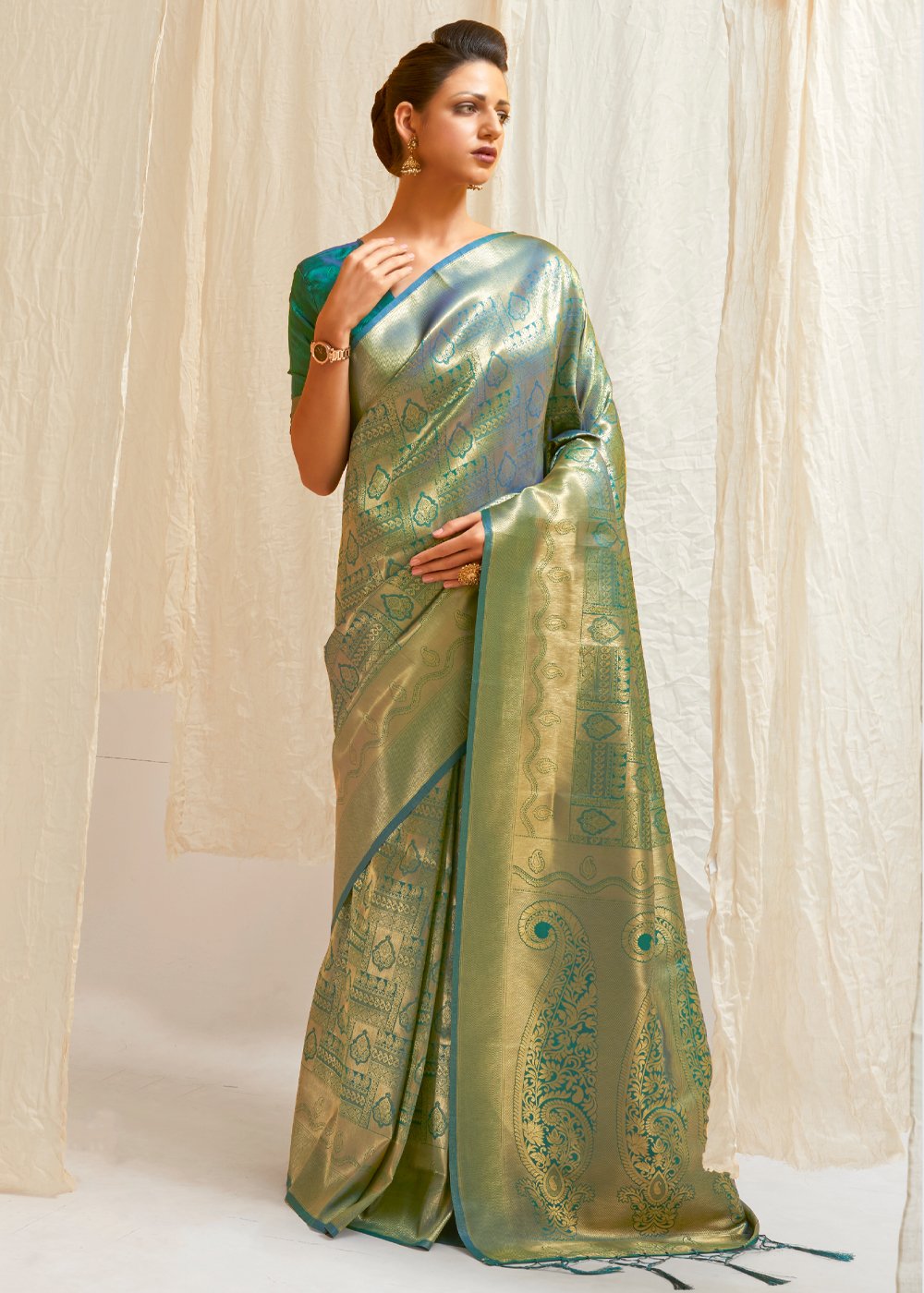 Buy MySilkLove Amulet Green Zari Woven Kanjivaram Silk Saree Online