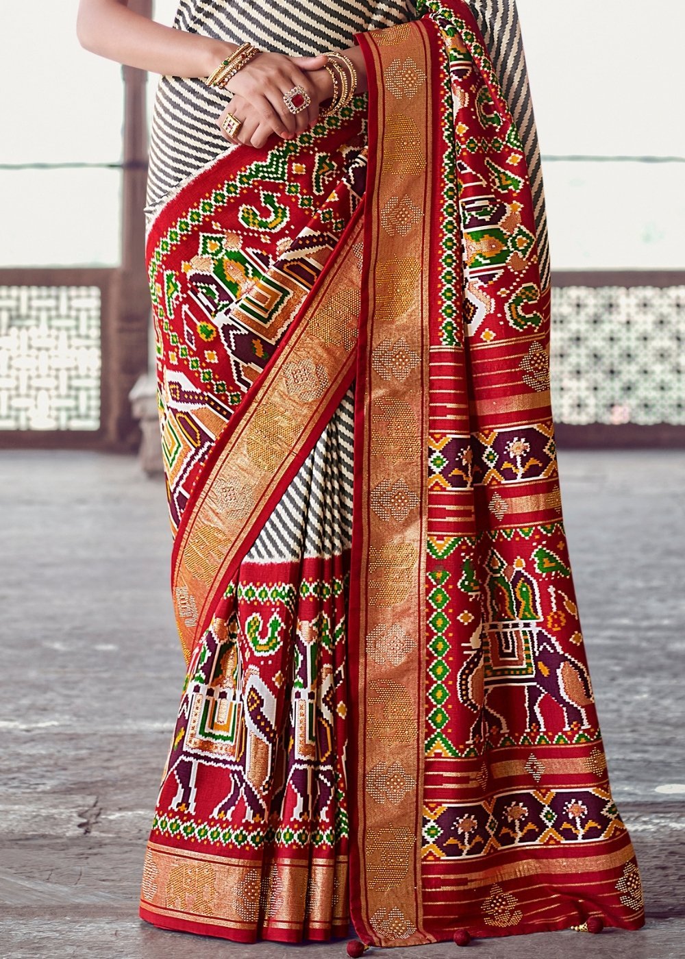 Buy MySilkLove Tapa White and Red Zari Woven Patola Saree Online