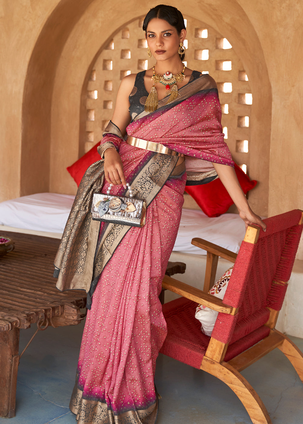 Buy MySilkLove Mandy Pink Zari Woven Banarasi Saree Online