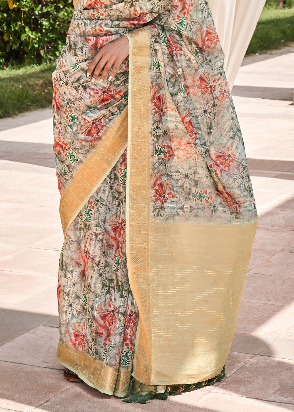 Buy MySilkLove Harlequin White Digital Print Linen Saree Online