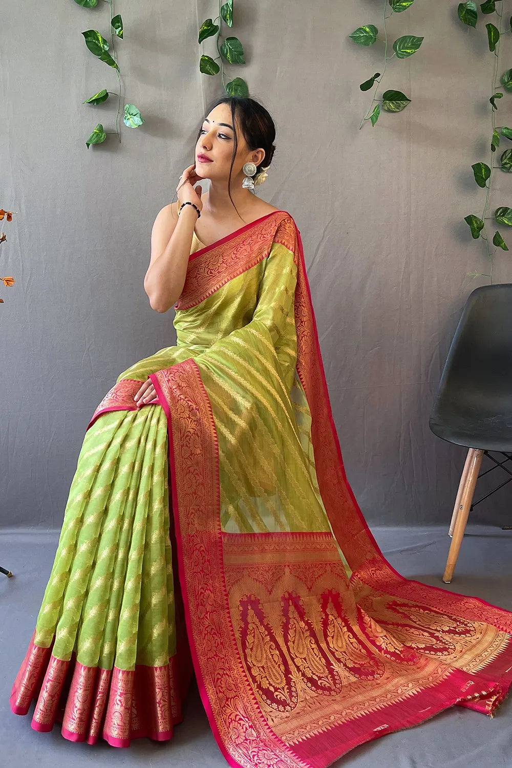 Buy MySilkLove Tacha Green Zari Woven Organza Saree Online