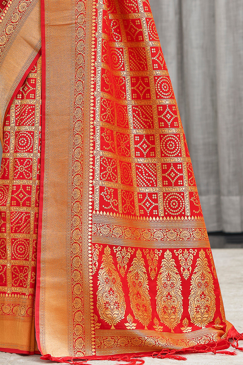 Buy MySilkLove Flame Pea Red Soft Kanjivaram Silk Saree Online