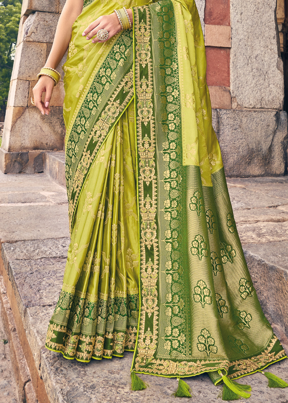 Buy MySilkLove Chenin Green Zari Woven Designer Banarasi Saree Online