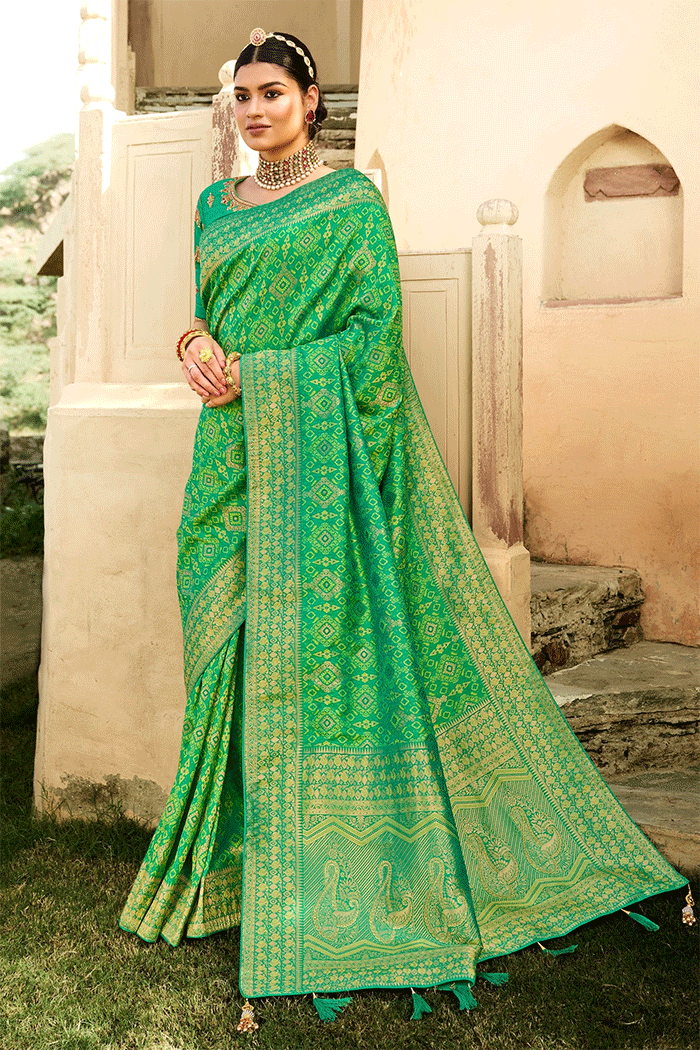 Buy MySilkLove Apple Green Zari Woven Banarasi Saree Online