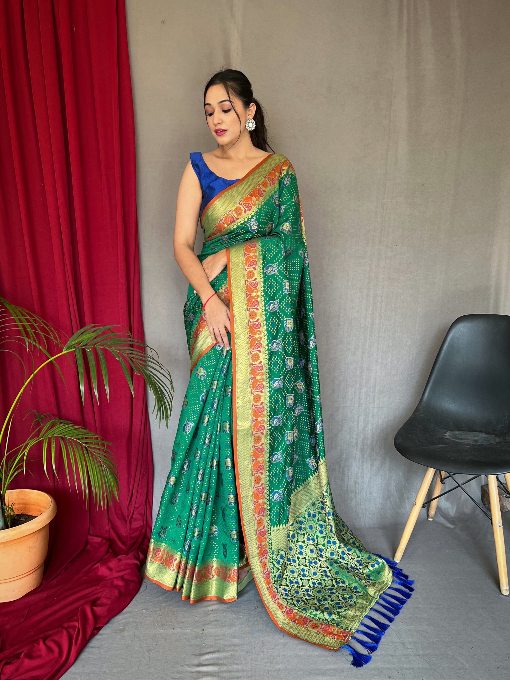 Buy MySilkLove Dark Green Kutch Patola Woven Silk Saree Online