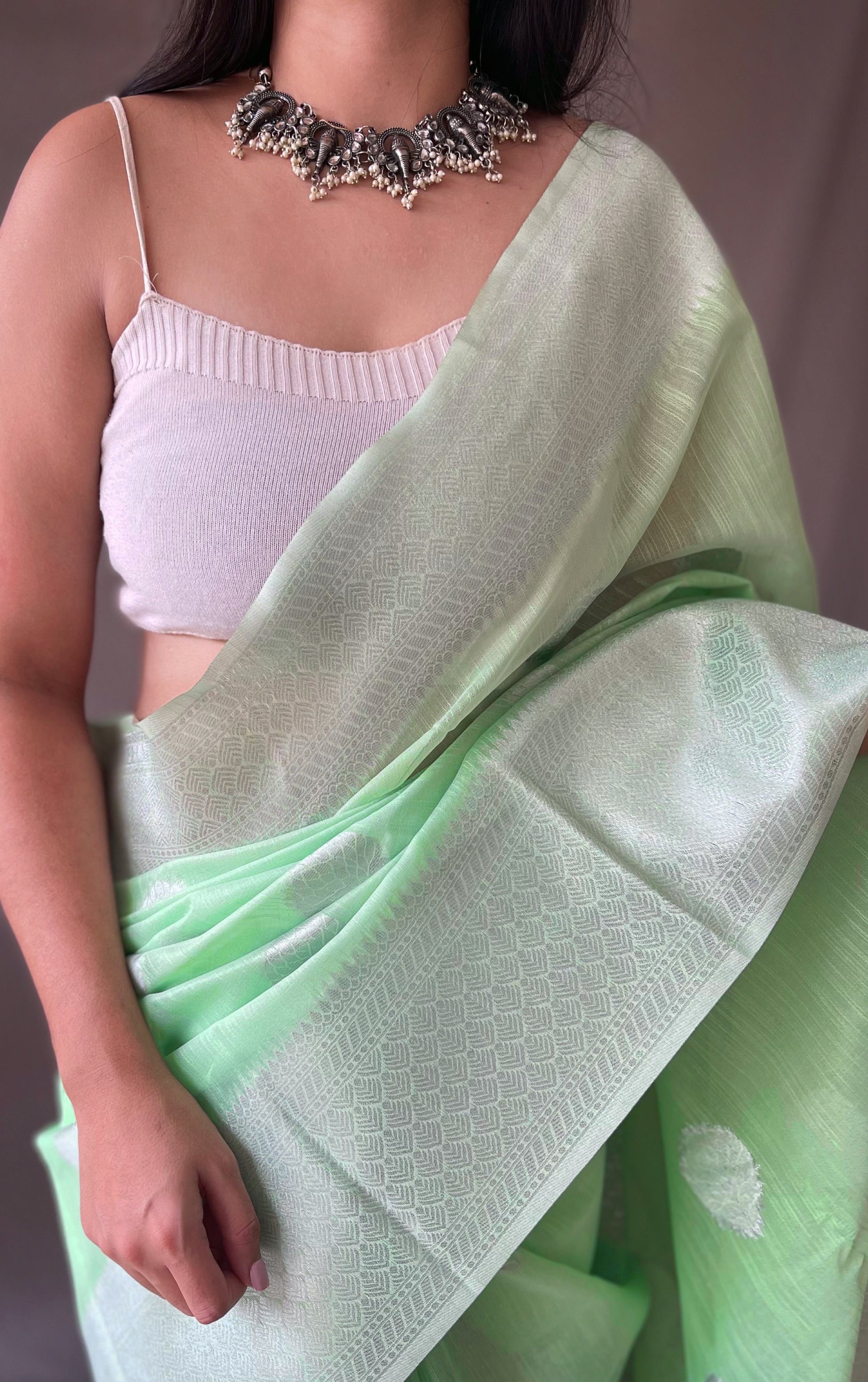 Buy MySilkLove Green Pearl Linen Silver Zari Woven Saree Online