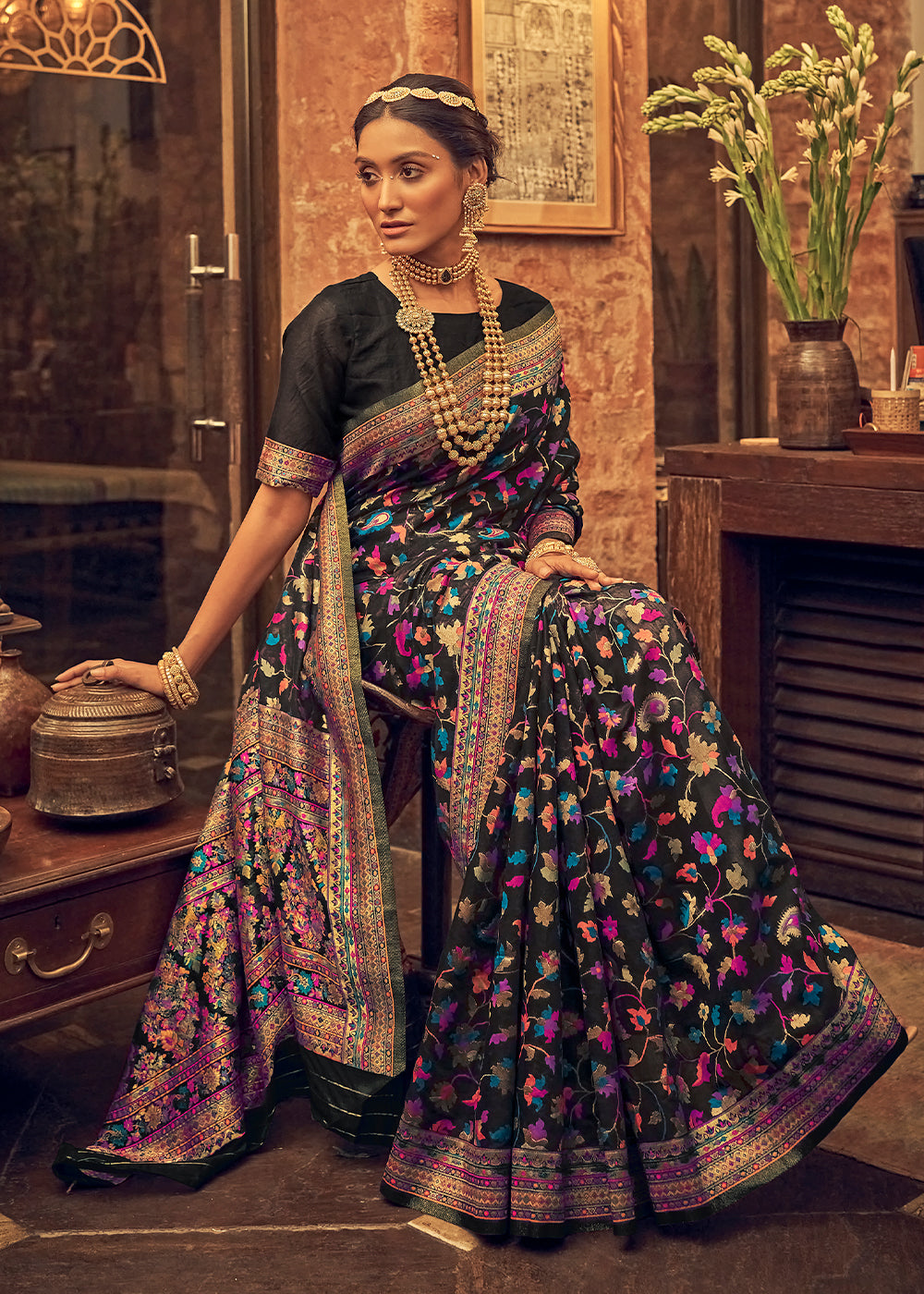 Buy MySilkLove Armadillo Black Kashmiri Jamewar Woven Silk Saree Online