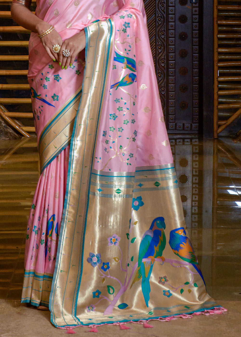 Buy MySilkLove Viola Pink Woven paithani Silk Saree Online