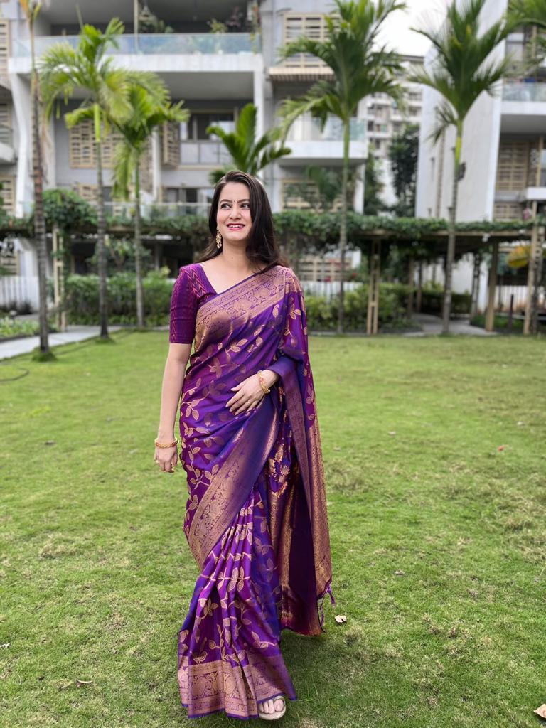 Buy MySilkLove Eminence Purple Zari Woven Kanjivaram Silk Saree Online