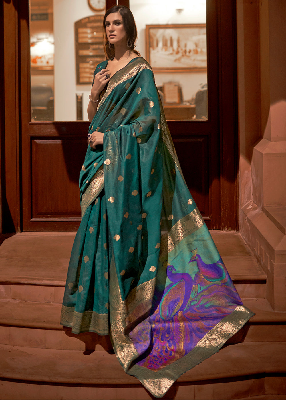 Buy MySilkLove Oracle Green Zari Woven Banarasi Saree with Peacock Pallu Online