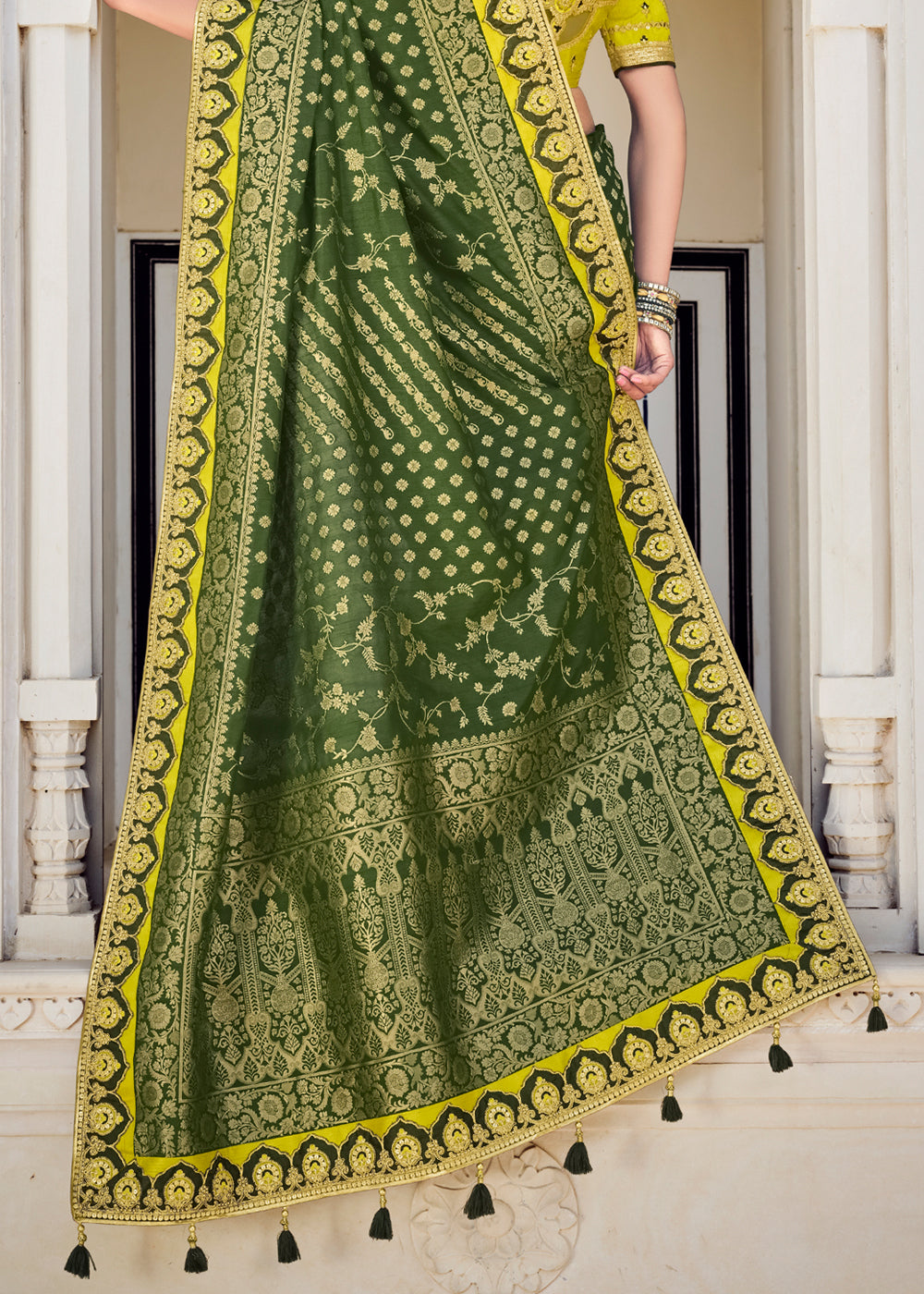 Buy MySilkLove Asparagus Green Zari Woven Designer Banarasi Saree Online