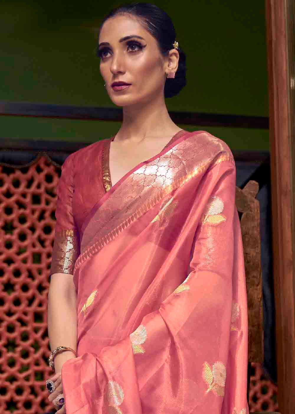 Buy MySilkLove Froly Pink Zari Woven Two Tone Organza Saree Online