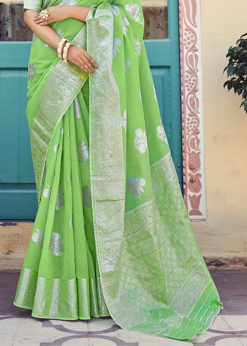 Buy MySilkLove Reef Green Zari Woven Banarasi Linen Saree Online