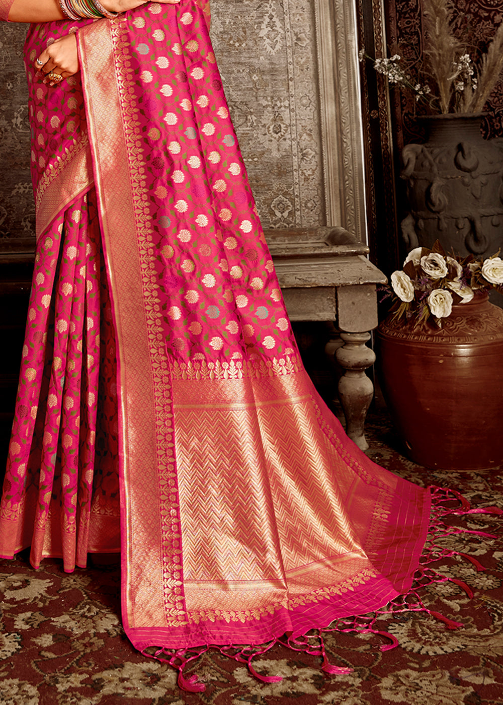 Buy MySilkLove Mandy Pink Zari Woven Banarasi Brocade Silk Saree Online