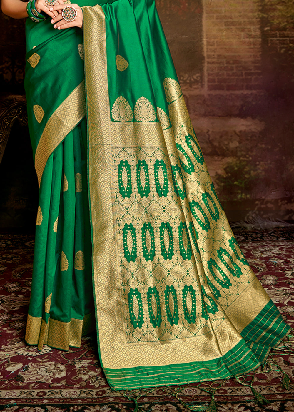 Buy MySilkLove Fern Green Zari Woven Banarasi Jamdani Silk Saree Online