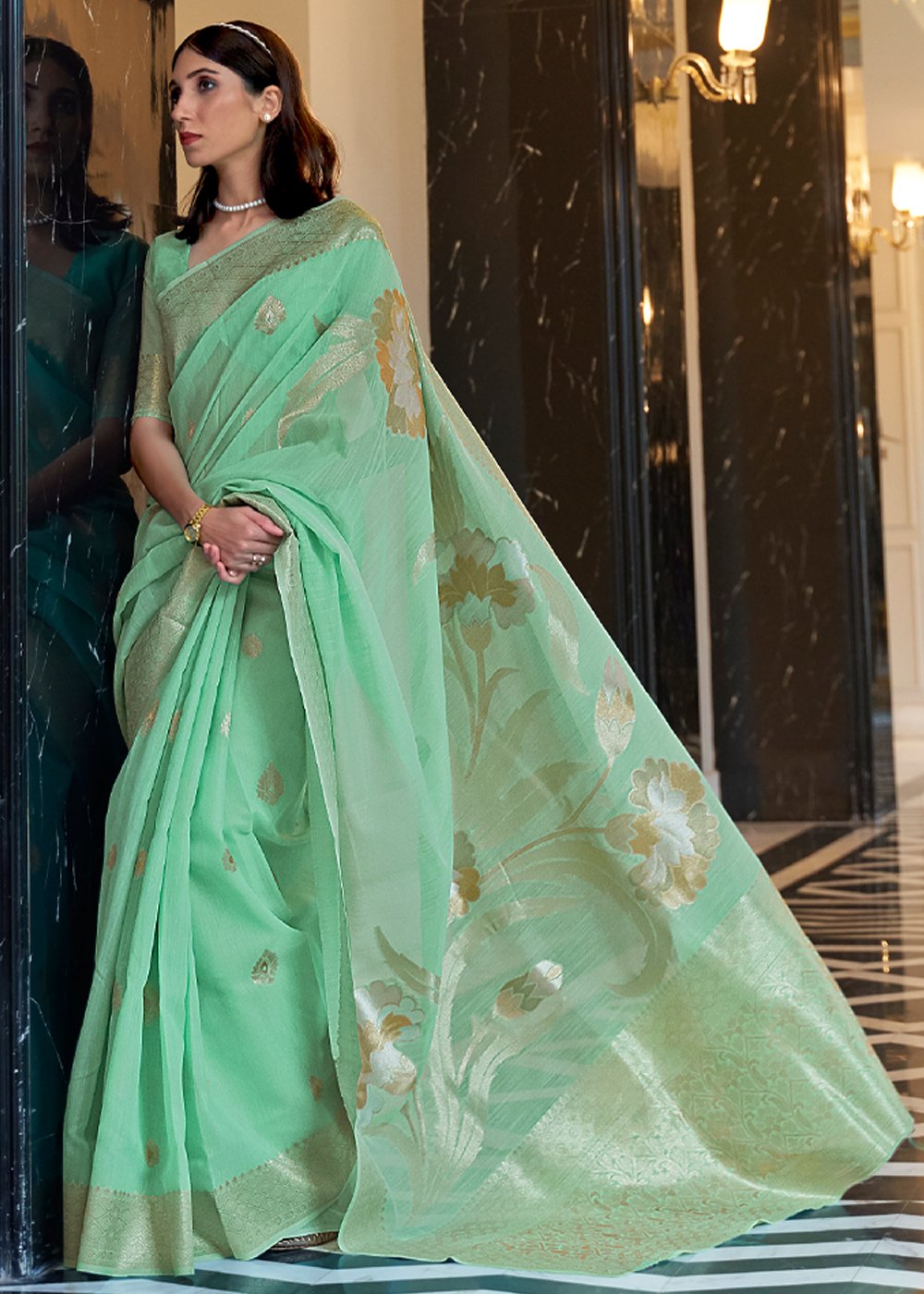 Buy MySilkLove De York Green Banarasi Linen Saree Online
