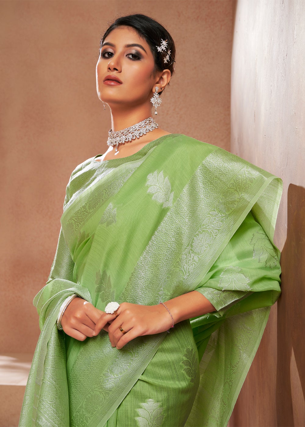 Buy MySilkLove Chelsea Green Zari Woven Banarasi Linen Saree Online