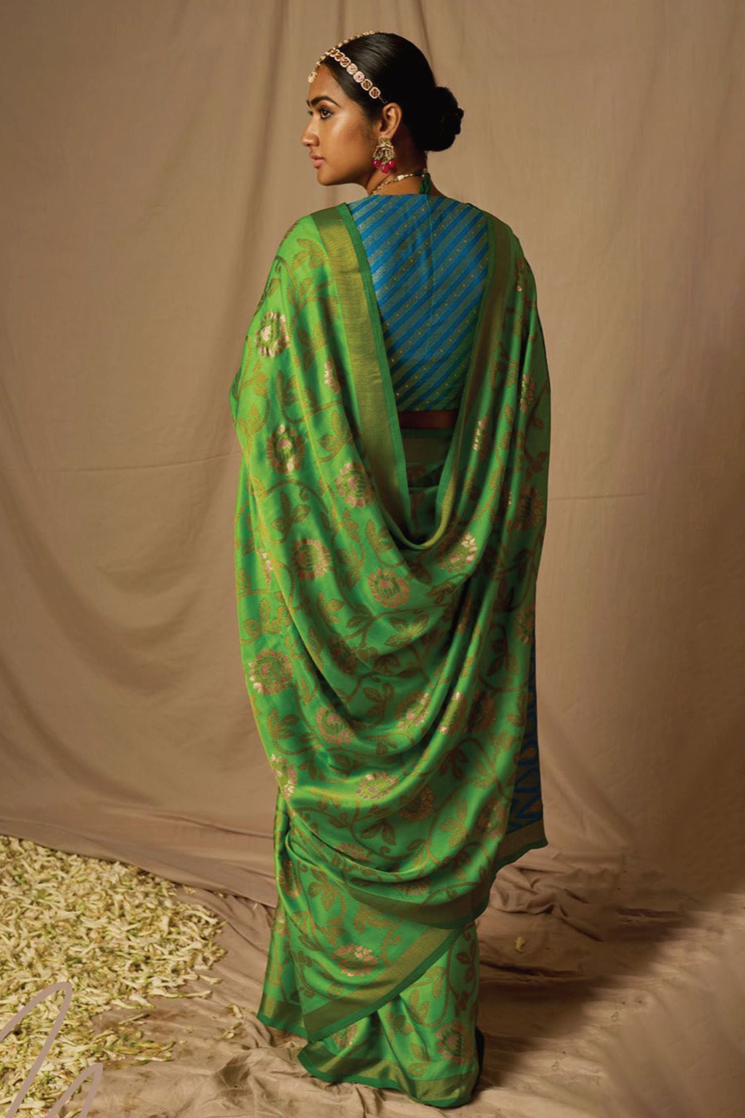 Buy MySilkLove Dark Green Woven Banarasi Silk Saree Online