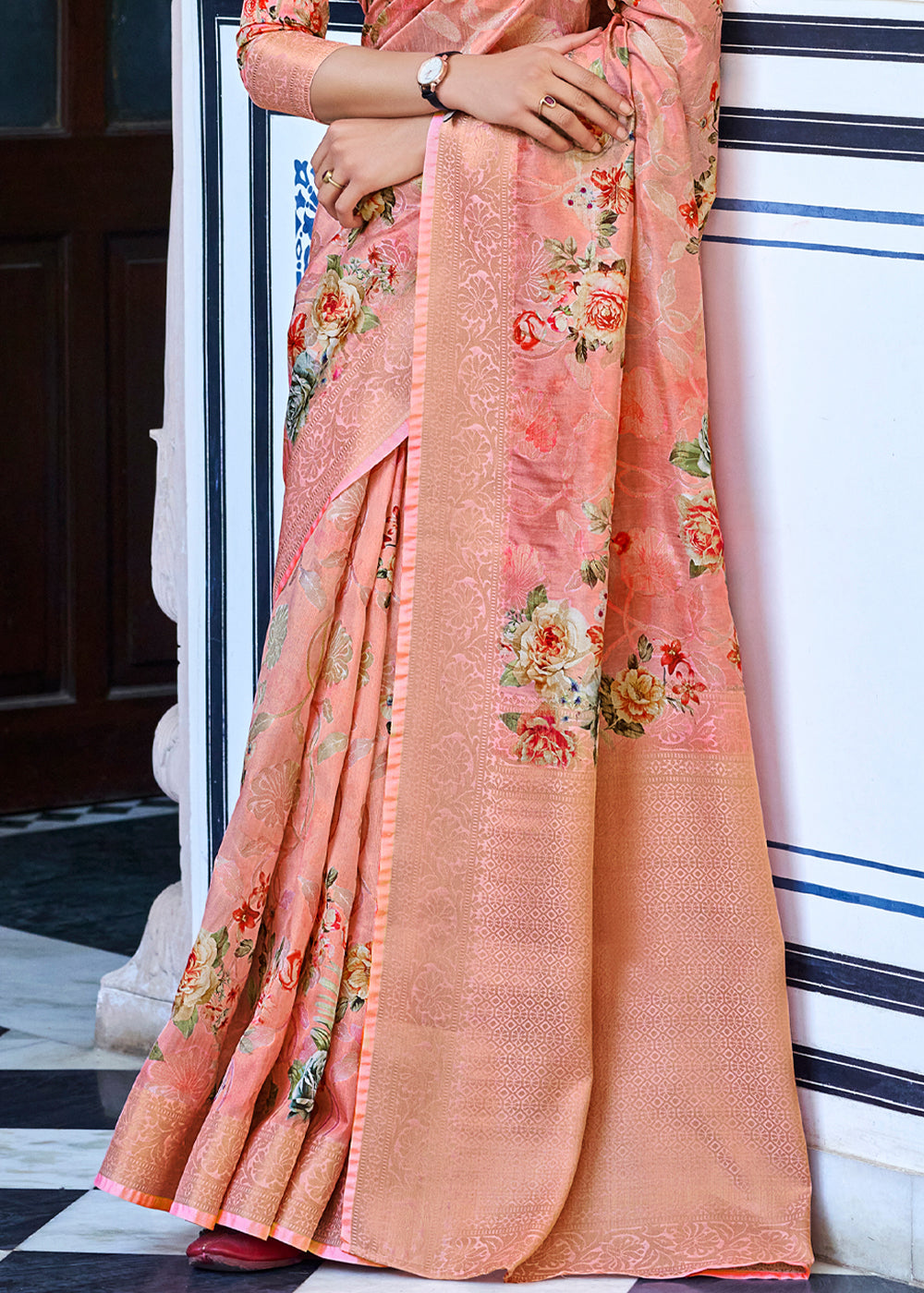 Buy MySilkLove Petite Pink Zari Woven Floral Banarasi Saree Online