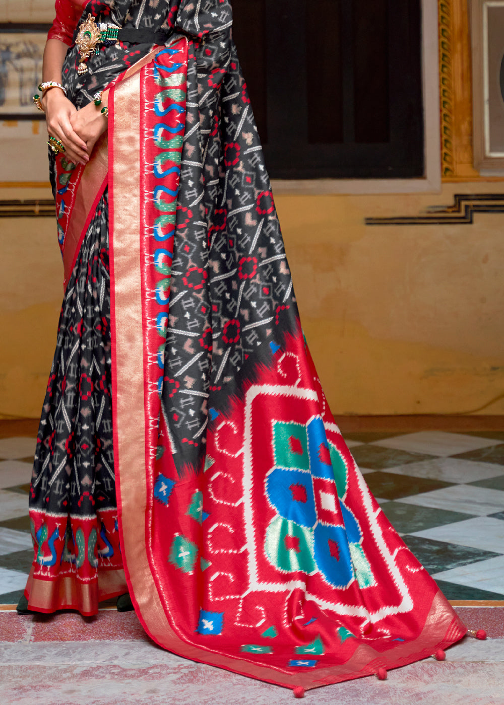 Buy MySilkLove Tundora Black and Red Patola Silk Saree Online