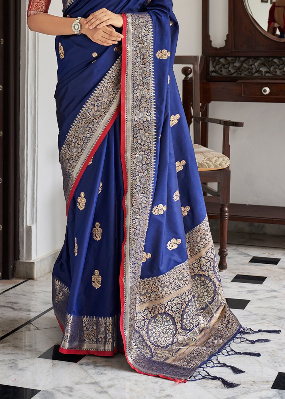 Buy MySilkLove Cloud Blue Zari Woven Banarasi Silk Saree Online