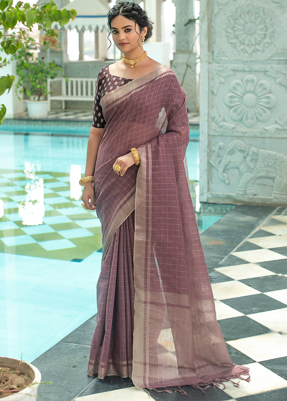Buy MySilkLove Ferra Purple Zari Woven Checks Linen Saree Online
