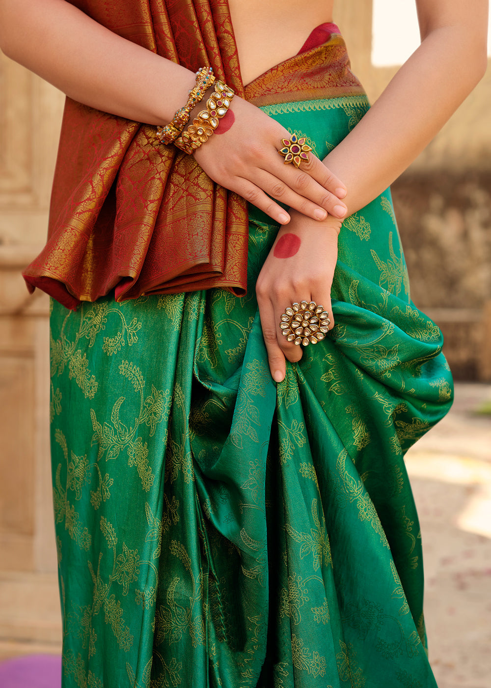 Buy MySilkLove Goblin Green & Red Zari Woven Kanjivaram Saree Online