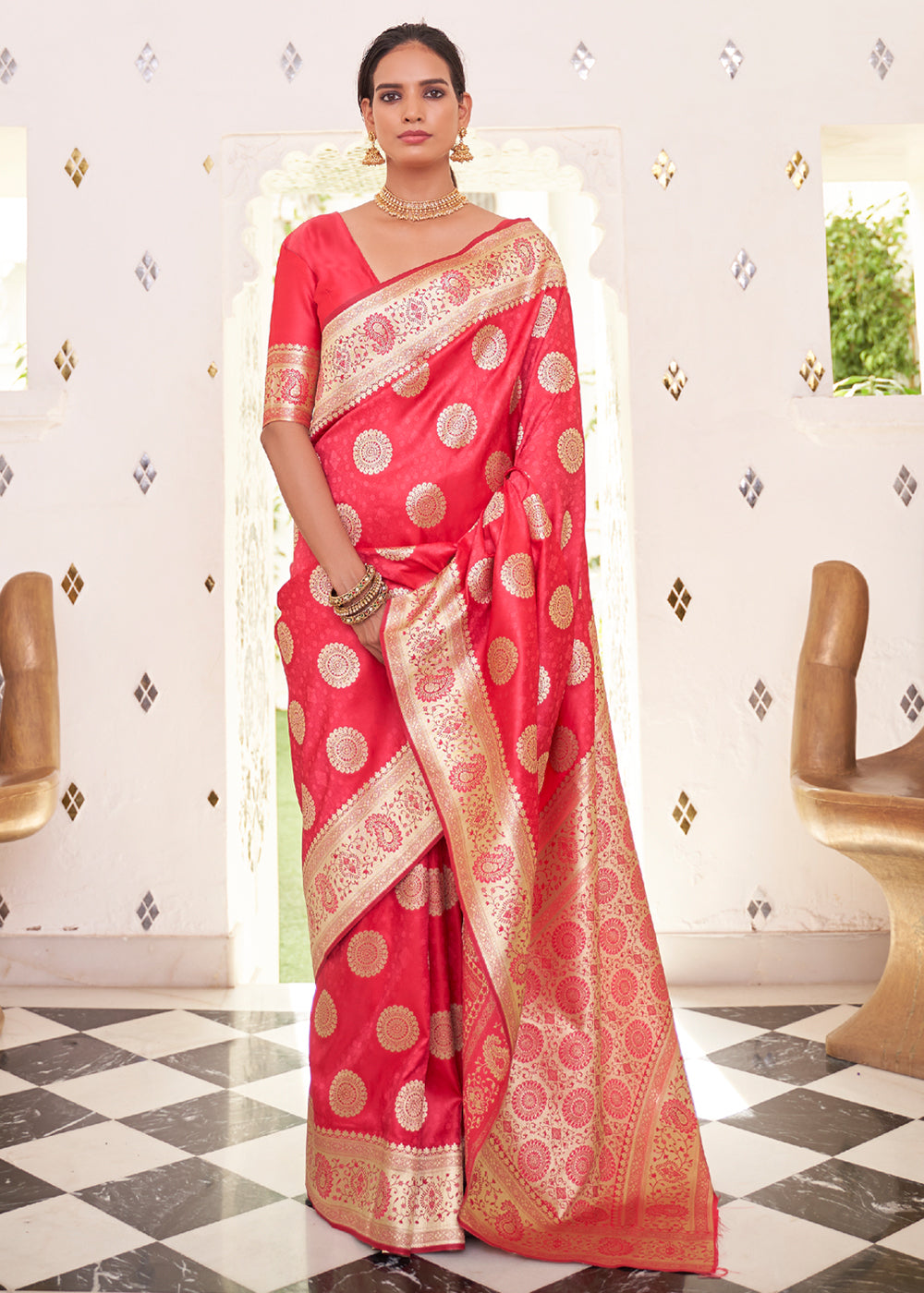 Buy MySilkLove Watermelon Pink Zari Woven Dual Tone Banarasi Saree Online