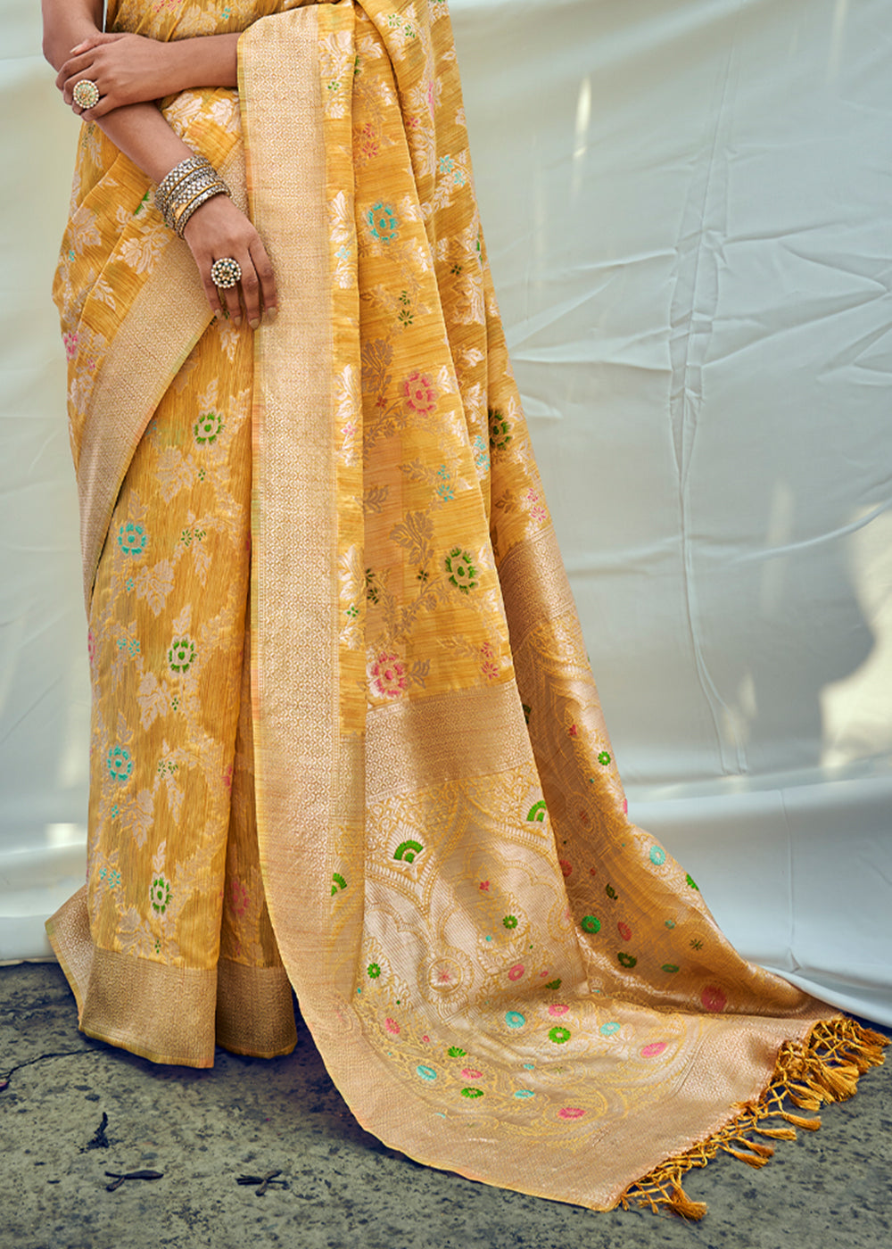 Buy MySilkLove Mustard Yellow Zari Woven Banarasi Linen Saree Online